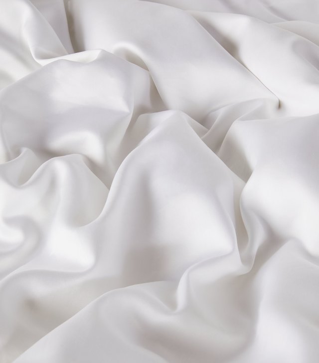 Satin bed linen Celso de Lemos "Capela" in 100 White