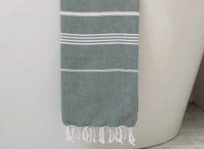 Pine green" hammam towel - © Tara Strategier, Ottomania