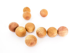 Red Cedar Balls for Natural Moth Repellent