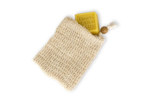 Practical, revitalising soap bag made of sisal