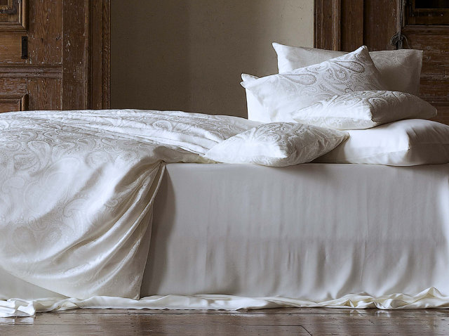 Christian Fischbacher "Luxury Nights" jacquard bed linen "Soie Jacquard"