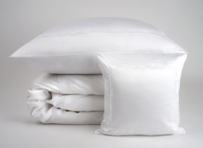 Cordon 2 White" satin bed linen