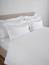 Satin bed linen Celso de Lemos "Capela" in 100 White