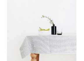 Leinentischtuch im minimalistischem Design "Linen Tales Grid", in 4 Größen