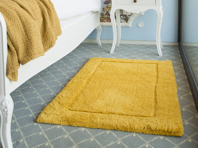 Abyss & Habidecor Must" bath mat, 850 saffron