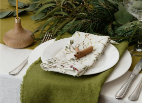Tischset aus stonewashed Leinen mit Fransen "Moss Green"
