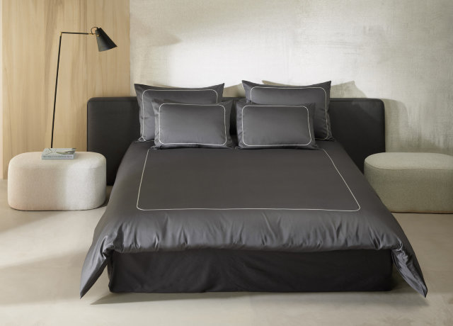 Sola Charcoal Vanilla" satin bed linen 